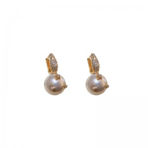 Mermaid Ji Pearl Earrings