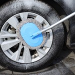 Telescopic cleaning brush of car washing tool