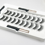 Ten pairs of magnetic Eyeliner natural eyelashes.