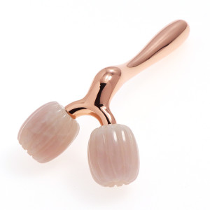 Lift the compact metal roller massage stick essence into the thin face artifact.