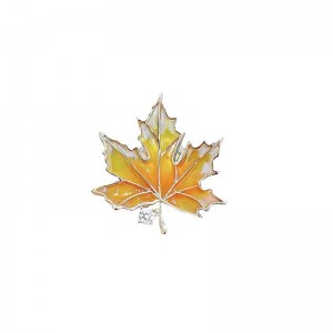 Vintage Maple Leaf brooch