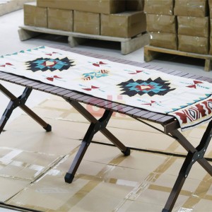 Folding tablecloth for picnic